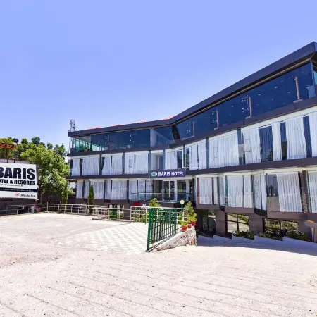 Baris Resort Dhanaulti Hotels in Kempty Range