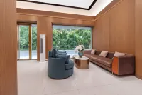 Orange Hotel