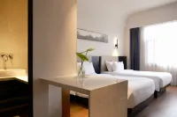 Muke Qianxun Lakeside Vacation Apartment (Puzhehei) - parking