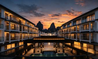 Lijiang Scenery Resort (Yangshuo West Street, Li River Scenic Area)