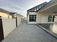 Cozy Nest Home Stay Tangkak โรงแรมใน