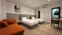 Vee Homestay Gravit8 by Iconique