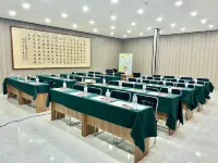 Millennium Express Hotel (Shandong Aviation College)