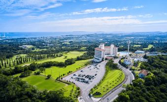 ANA Crowne Plaza RESORT OKINAWA URUMA HILLS by IHG