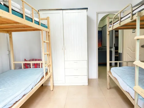 Xiao Jia Classmate Hostel (Guangzhou TaiKoo Hui Gangding Subway Station) - 호스텔