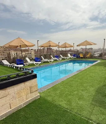 The Grand Delta Hotel - Rooftop Pools