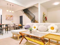 Karaoke，Dreamy Creamy 4BR Retreat 12 min to Desaru - 4-Star