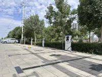 Hampton by Hilton Hami - parking