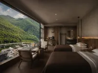 Yishan · Oxygen Bathing Smart Private Hot Spring Hotel (Mount Siguniang Scenic Area) - balcón