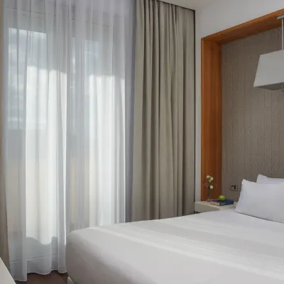 NH Pisa Hoteles cerca de Estación de tren Pisa Centrale