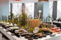 JINLING GRAND HOTEL CRAYFISH XUYI - فطور