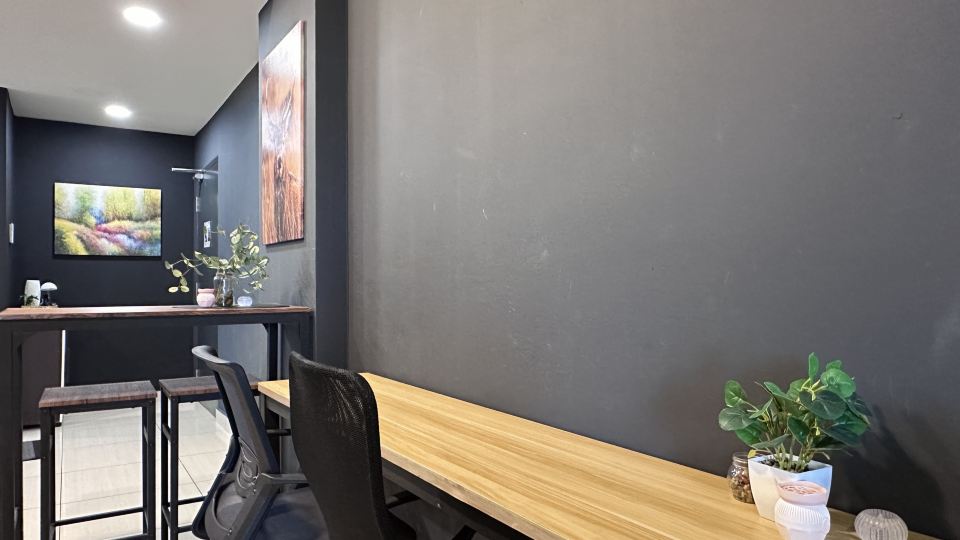 Near Nanyang Street | Midori Mount Austin | 5-7Pax | 3B2B