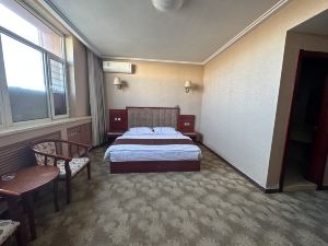 Linxi Mingcheng Business Hotel