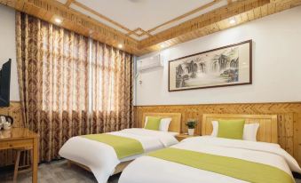 Huangling Shuangxi Moon Ranging Boutique Homestay