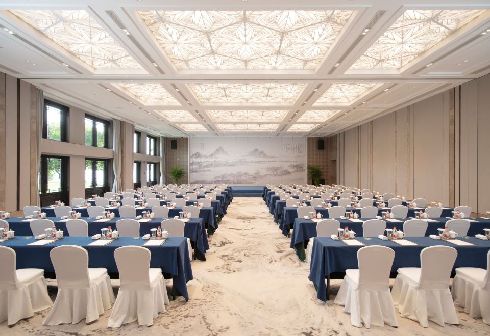 4. 류잉 호텔 웨스..