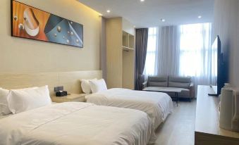 Dilian Hotel (Xiangzhou Dream Night Club)