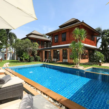 Rawai Lemon Resort-Adult Only Отели рядом с достопримечательностью «Смотровая площадка Ката-Карон»