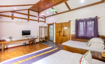 Qingfeng Xiaozhu Homestay (Zhangjiajie Wulingyuan Mark Store)