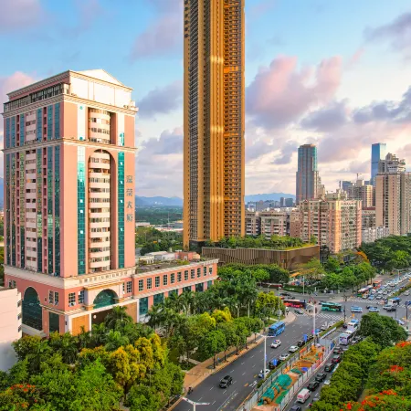 Dynasty Hotel (Shenzhen Futian Port) Отели рядом с достопримечательностью «Контрольн-пропускной пункт Локмачау»