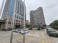 Ruoheng International Hotel - parcheggio