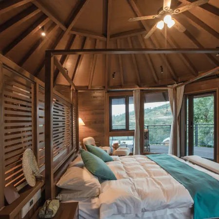 DIONYSUS BAY VILLAGE RESORT