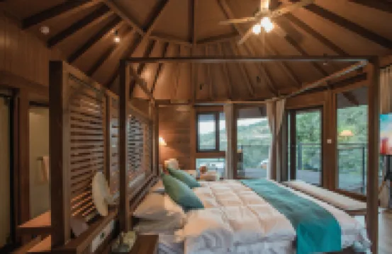 DIONYSUS BAY VILLAGE RESORT