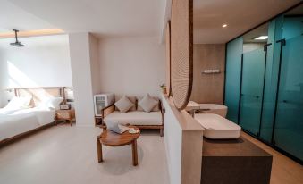 Weizhou Island Versailles Sea View Resort wine