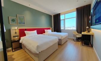 Campanile Hotel (Weihai Film and Television City North High-speed Railway Station)