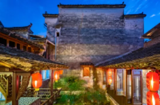 Hongcun Songhetang Inn