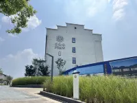 Floral Luyixiang Village (Jiujiang Lushan Beihai Resort Area) Hotels in der Nähe von Bahnhof Lushan