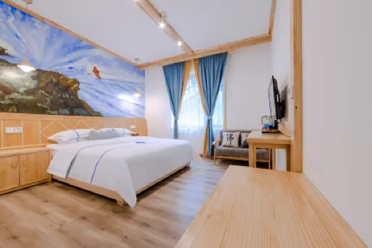 長坪驛戶外主題客棧（四姑娘山店）