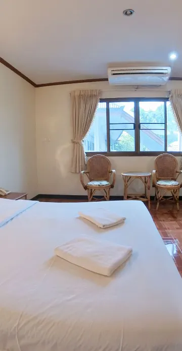 ห้องซูพีเรียร์ เตียงใหญ่ 1 เตียง