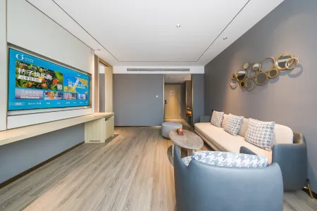 Orange Hotel (Tianjin Cultural Center)