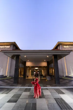 Dusit Thani LakeView Cairo Отели рядом с достопримечательностью «Канадский международный колледж - CIC»