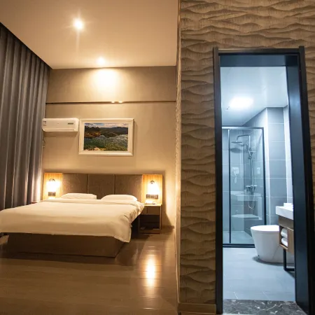 Homeinn Superior Cloud Hotel (Chaoyang Youyi Avenue Railway Station)