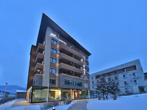 Shanyugu Snowy Mountain Resort (Jilin Vanke Songhua Lake Ski Resort)