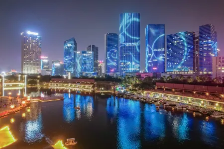 Foshan Yuefeng High-altitude Garden Panorama Hotel (Jiujiangzhen Xinji Plaza) Отели рядом с достопримечательностью «Haishou Island»