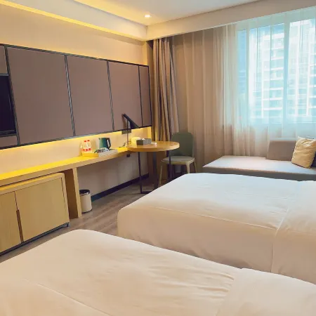 Beiman Hotel (Wuzhou Wanhui Plaza, yingshang High-speed Railway Station)