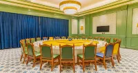 Full Wealth International Hotel - breakfast