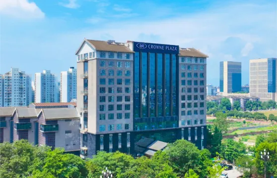 都江堰皇冠假日酒店