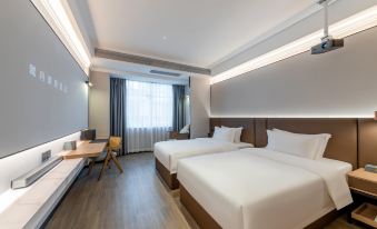 Luyue Hotel (Huaqiang North Exhibition Center)