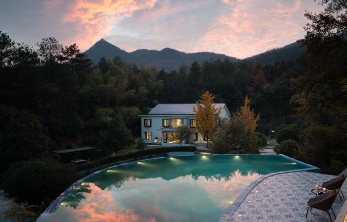 SJXZ •  Mountain Beauty Hotel