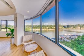 Jiangshang Lingyun · Qingwan Hotel (Zhanggong Bridge Shangzhongshun Gourmet Street)