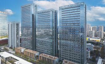 Wanmao Executive Apartment (Longgang Vanke Plaza Jixiang Subway Station)