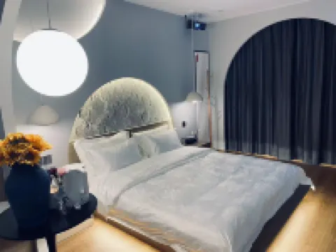 City Wild Hotel(Jinan Quancheng Plaza Baotu Spring Branch) Hotels near Spring City Square