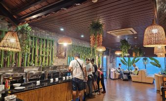 Kawasaki Noi Bai Airport Hotel