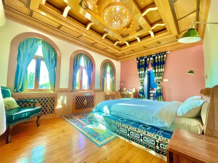 Hi Yili Blue Lane B&B (Yili Old Town Kazanqi Branch)