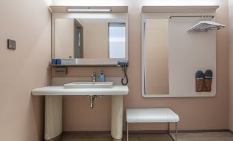 HanTing Hotel (Quzhou Changshan Tianma Lu Road)