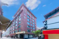 云溪海棠·日照金山全景空中花園飯店 麗江體育中心綜合館附近的飯店