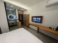 Lu Shi Tao man Jia Rong Jing min su Hoteles en Lushi